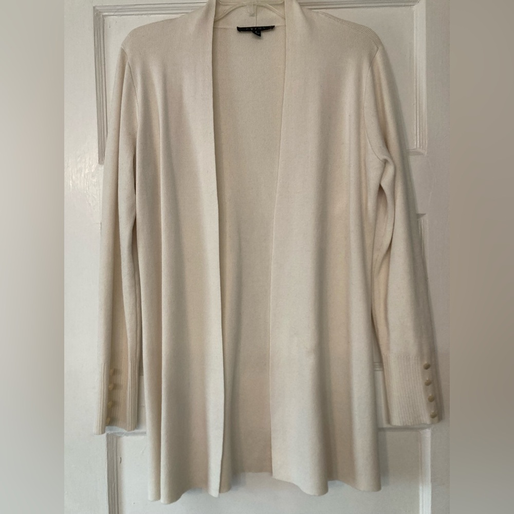 Cyrus Cream colored cardigan